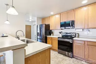 21622 SE 297th St, Kent, WA 98042 - Photo 5