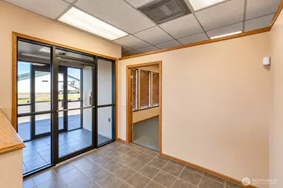 2323 Bay Ave, Hoquiam, WA 98550 - Photo 9