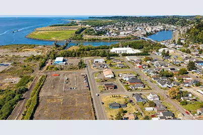 2323 Bay Ave, Hoquiam, WA 98550 - Photo 7