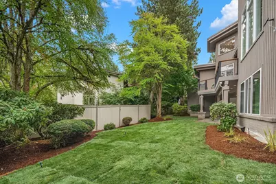 9506 NE Points Drive, Kirkland, WA 98033 - Photo 37