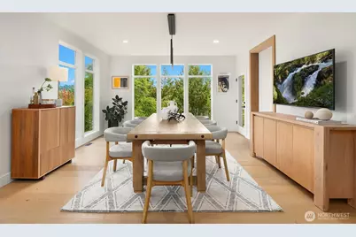 9506 NE Points Drive, Kirkland, WA 98033 - Photo 13
