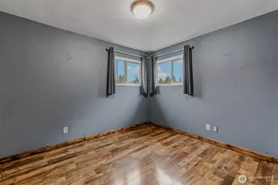 334 Roake Avenue, Castle Rock, WA 98611 - Photo 17