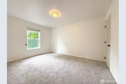 5521 Brooklyn Avenue NE, Seattle, WA 98105 - Photo 11