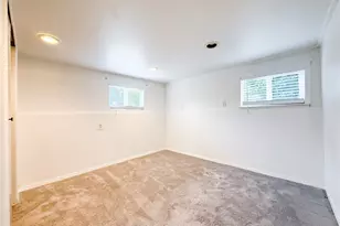 5521 Brooklyn Ave NE, Seattle, WA 98105 - Photo 15