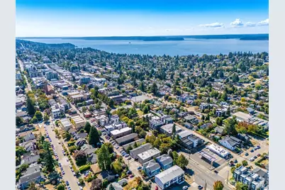 4018 California Avenue SW, Seattle, WA 98166 - Photo 9