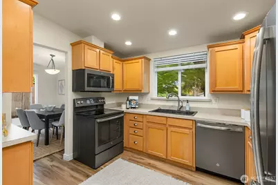 216 Madrona Way NE, Bainbridge Island, WA 98110 - Photo 9