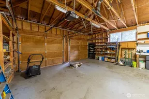 13111 Ashworth Ave N, Seattle, WA 98133 - Photo 19
