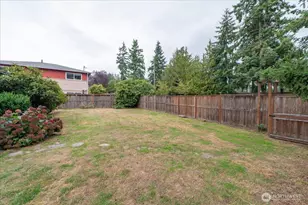 13111 Ashworth Ave N, Seattle, WA 98133 - Photo 27