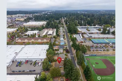 13111 Ashworth Avenue N, Seattle, WA 98133 - Photo 31