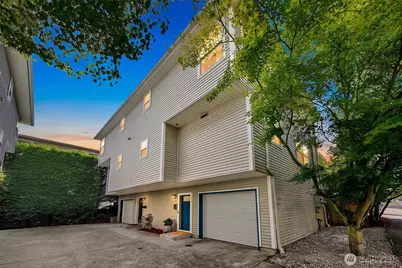 1313 N 95th Street, Seattle, WA 98103 - Photo 1