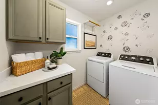 1313 N 95th St, Seattle, WA 98103 - Photo 13