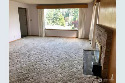 16333 Densmore Avenue N, Shoreline, WA 98133 - Photo 3