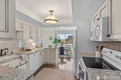 633 Main Street #202, Edmonds, WA 98020 - Photo 19