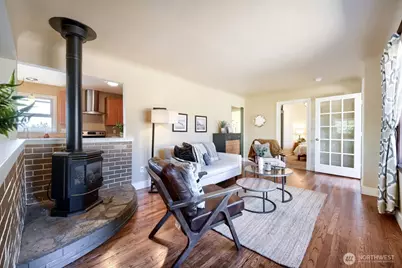 909 SW Langston Road, Renton, WA 98057 - Photo 5