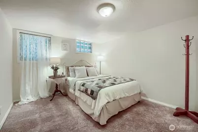 909 SW Langston Road, Renton, WA 98057 - Photo 17