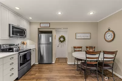 122 E Allen Avenue, Chelan, WA 98816 - Photo 5