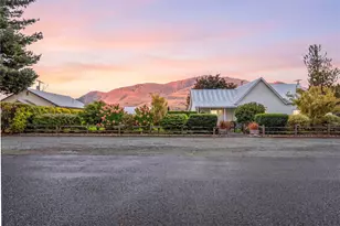 122 E Allen Ave, Chelan, WA 98816 - Photo 35