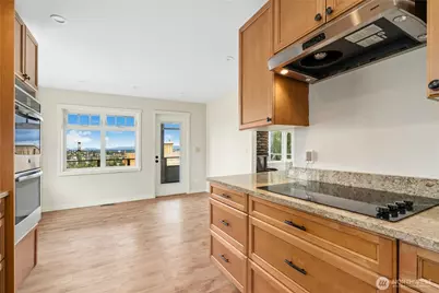 3438 10th Avenue W, Seattle, WA 98119 - Photo 9