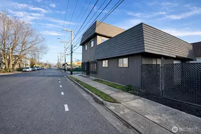 2102 S 12th Street, Tacoma, WA 98405 - Photo 3