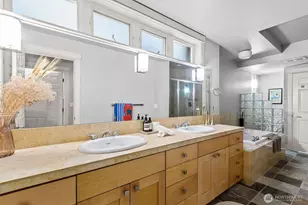 116 Aloha St, Seattle, WA 98109 - Photo 17