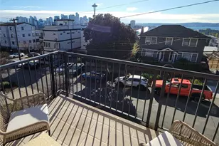 116 Aloha St, Seattle, WA 98109 - Photo 3