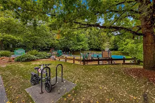 21608 NE 24th St, Sammamish, WA 98074 - Photo 39