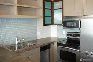 2040 43rd Ave E, Seattle, WA 98112 - Photo 3