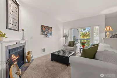9700 Ravenna Avenue NE #11, Seattle, WA 98115 - Photo 3