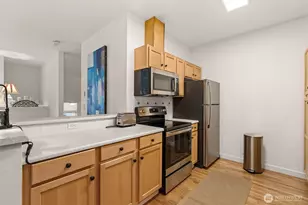 9700 Ravenna Ave NE, Seattle, WA 98115 - Photo 9