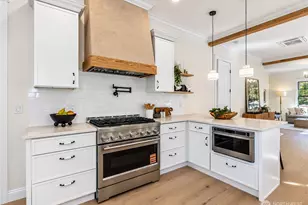 1403 31st Ave, Seattle, WA 98122 - Photo 9