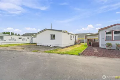1635 West Side Highway #6, Kelso, WA 98626 - Photo 5