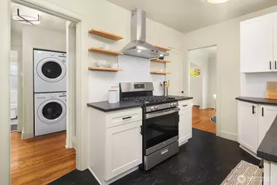 535 N 74th Street, Seattle, WA 98103 - Photo 7