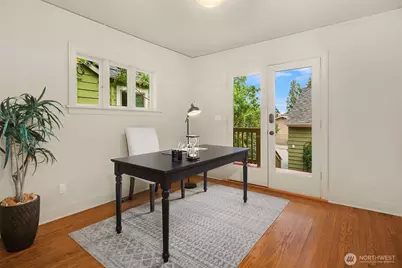535 N 74th Street, Seattle, WA 98103 - Photo 11