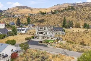 200 Crescent St, Chelan, WA 98816 - Photo 21