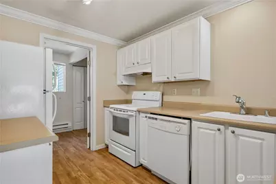 1003 156th Avenue NE #308, Bellevue, WA 98007 - Photo 9