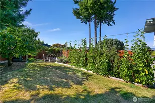 1700 E Lopez Ct, Bellingham, WA 98229 - Photo 9