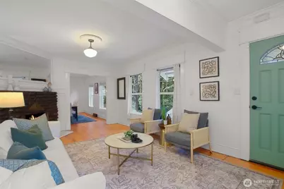 2106 Fairmount Avenue SW, Seattle, WA 98126 - Photo 3