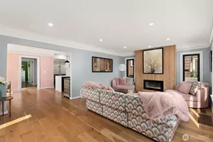 3302 E Pine St, Seattle, WA 98122 - Photo 9