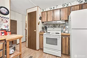 319 Laird Pl, Burlington, WA 98233 - Photo 13