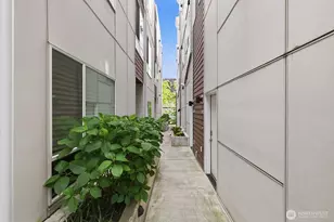 1498 NW 75th St, Seattle, WA 98117 - Photo 27