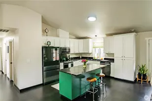412 Volesky Dr SE, Rainier, WA 98576 - Photo 5