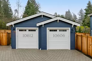 10612 NE 54th Ln, Kirkland, WA 98033 - Photo 3