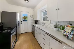 6657 Ellis Ave S, Seattle, WA 98108 - Photo 7
