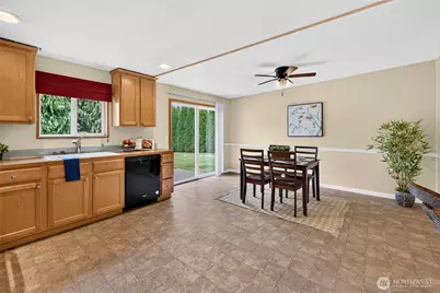 210 N Street SE, Tumwater, WA 98501 - Photo 11