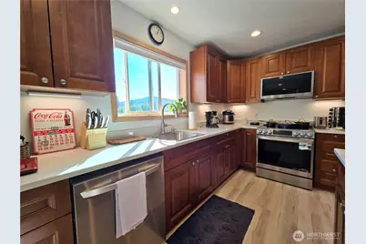 851 Thomas Street, Forks, WA 98331 - Photo 5