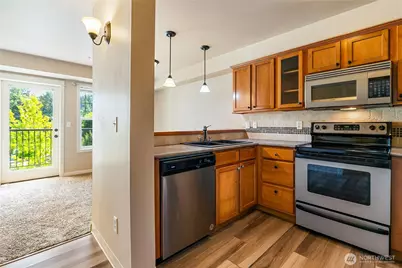 690 32nd Street #B301, Bellingham, WA 98225 - Photo 5