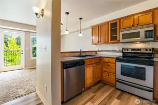 690 32nd St, Bellingham, WA 98225 - Photo 5