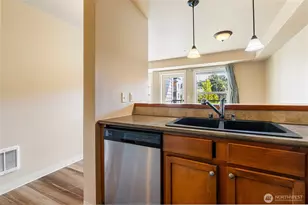 690 32nd St, Bellingham, WA 98225 - Photo 7