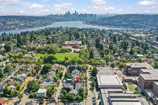 4326 Woodlawn Ave N, Seattle, WA 98103 - Photo 3