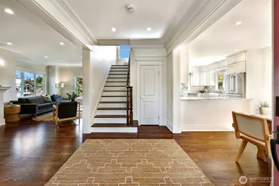 4106 Burke Avenue N, Seattle, WA 98103 - Photo 3